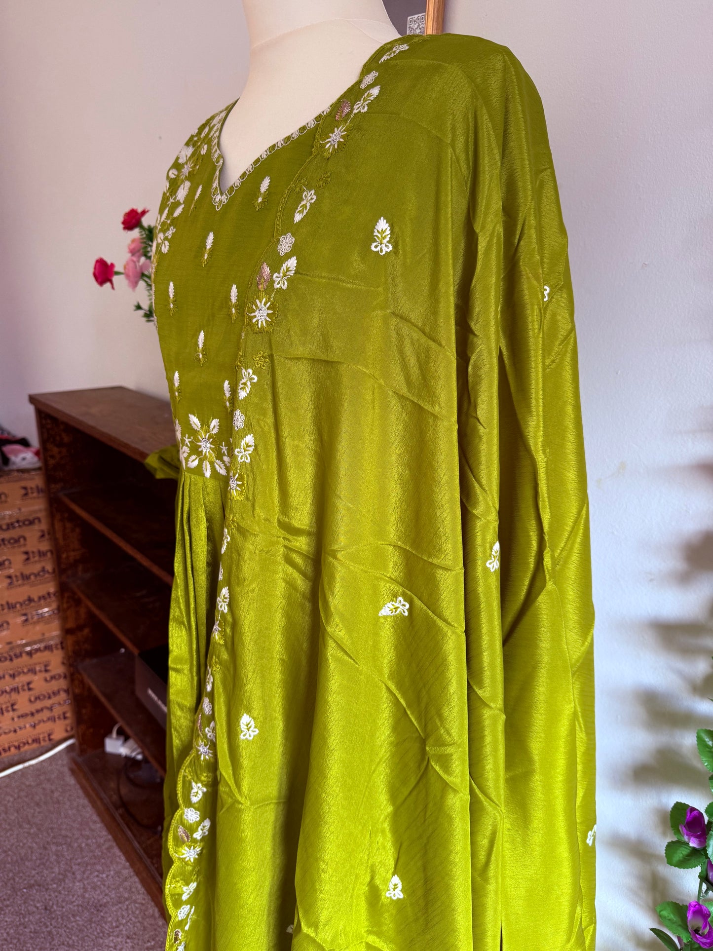 Beautiful embroidery Anarkali Chinon 3 Piece Set - Green