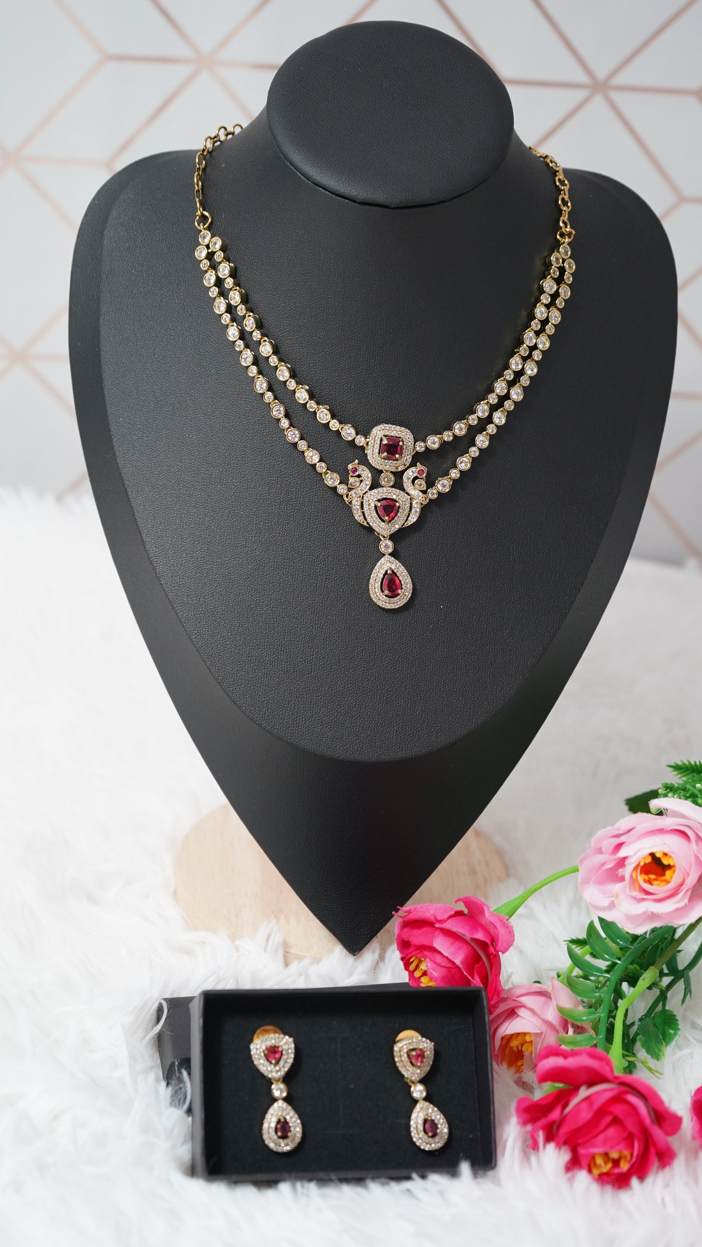 2 Layered necklace set victorian polish with sparkling white and pink designer stones