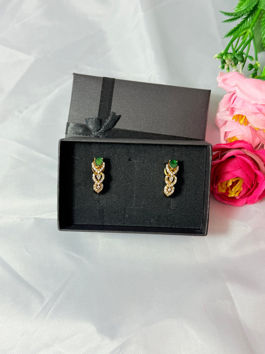 Small stud earrings with green & gold finish