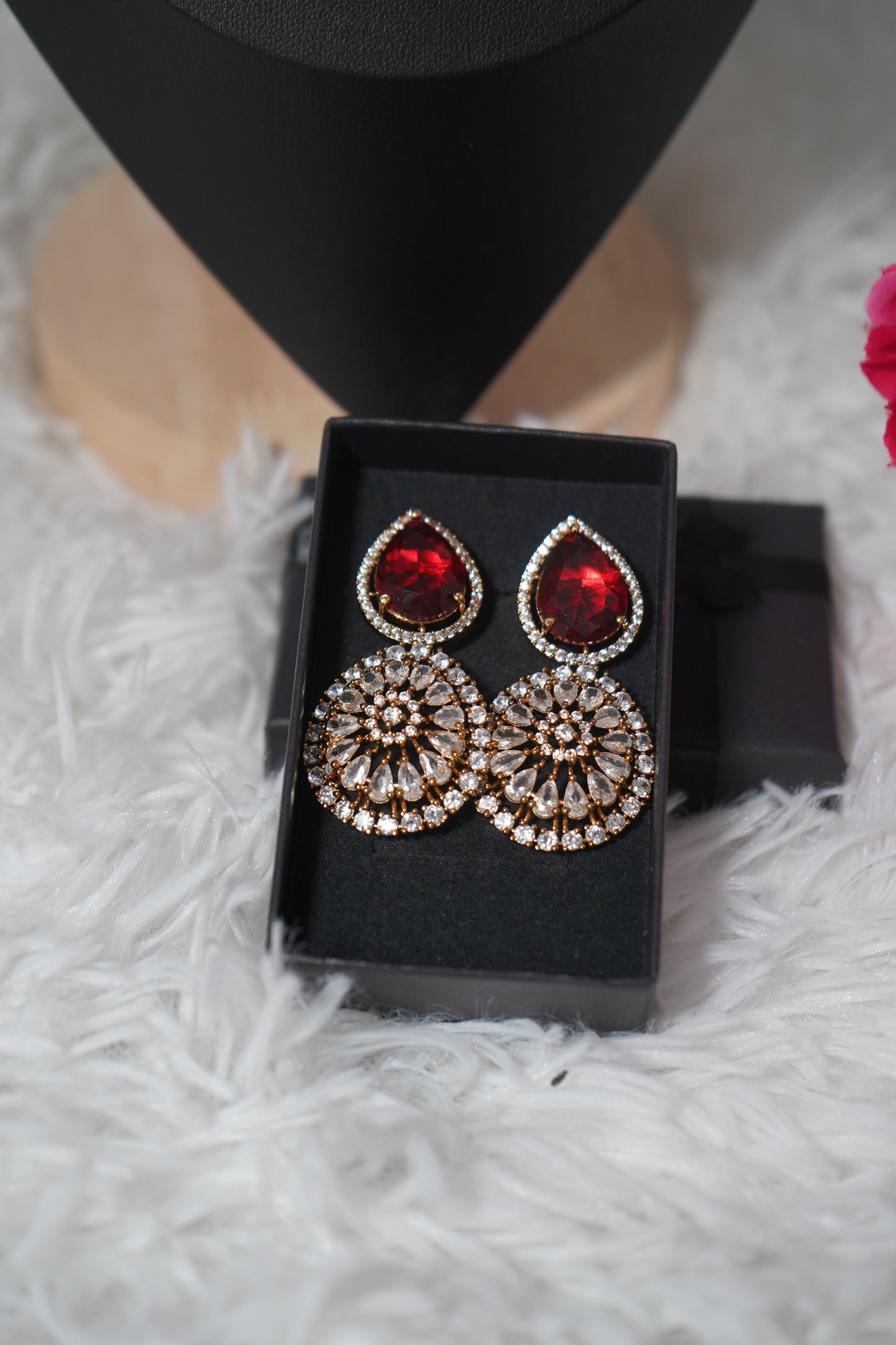 Elegant Choker Necklace Set - Red