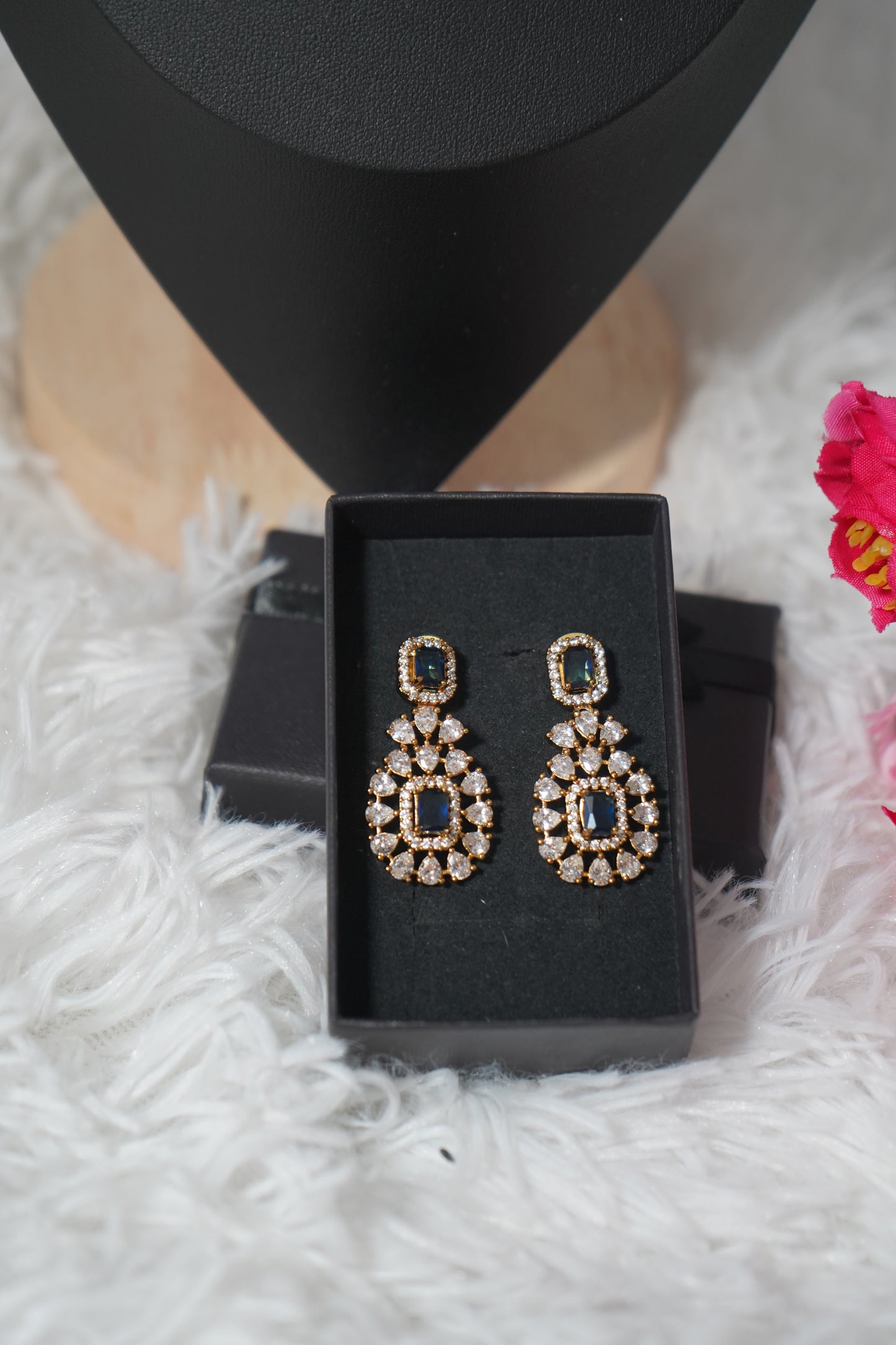 Graceful necklace set diamond alike featuring CZ stones - Navy Blue