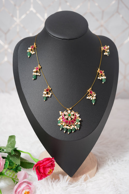 Elegant chain with chandbali pendant in Kemp Jadau Kundan detailing