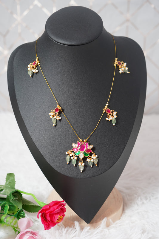 Gold-plated invisible chain adorned with floral ruby and kemp stones - Green & Pink