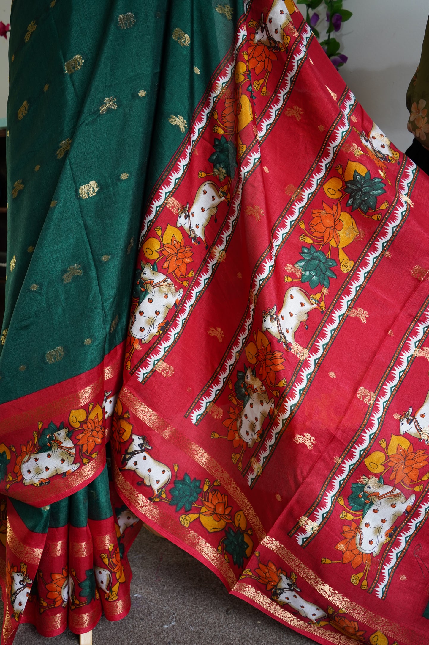 Handcrafted Cow Motif Green Mangalagiri Silk Saree with Stitched Blouse - Green Red