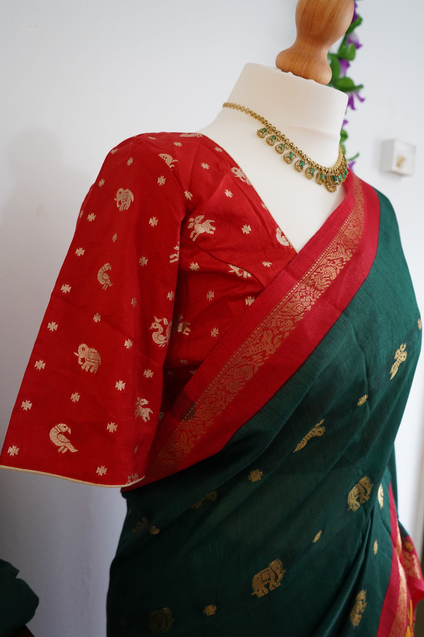 Handcrafted Cow Motif Green Mangalagiri Silk Saree with Stitched Blouse - Green Red