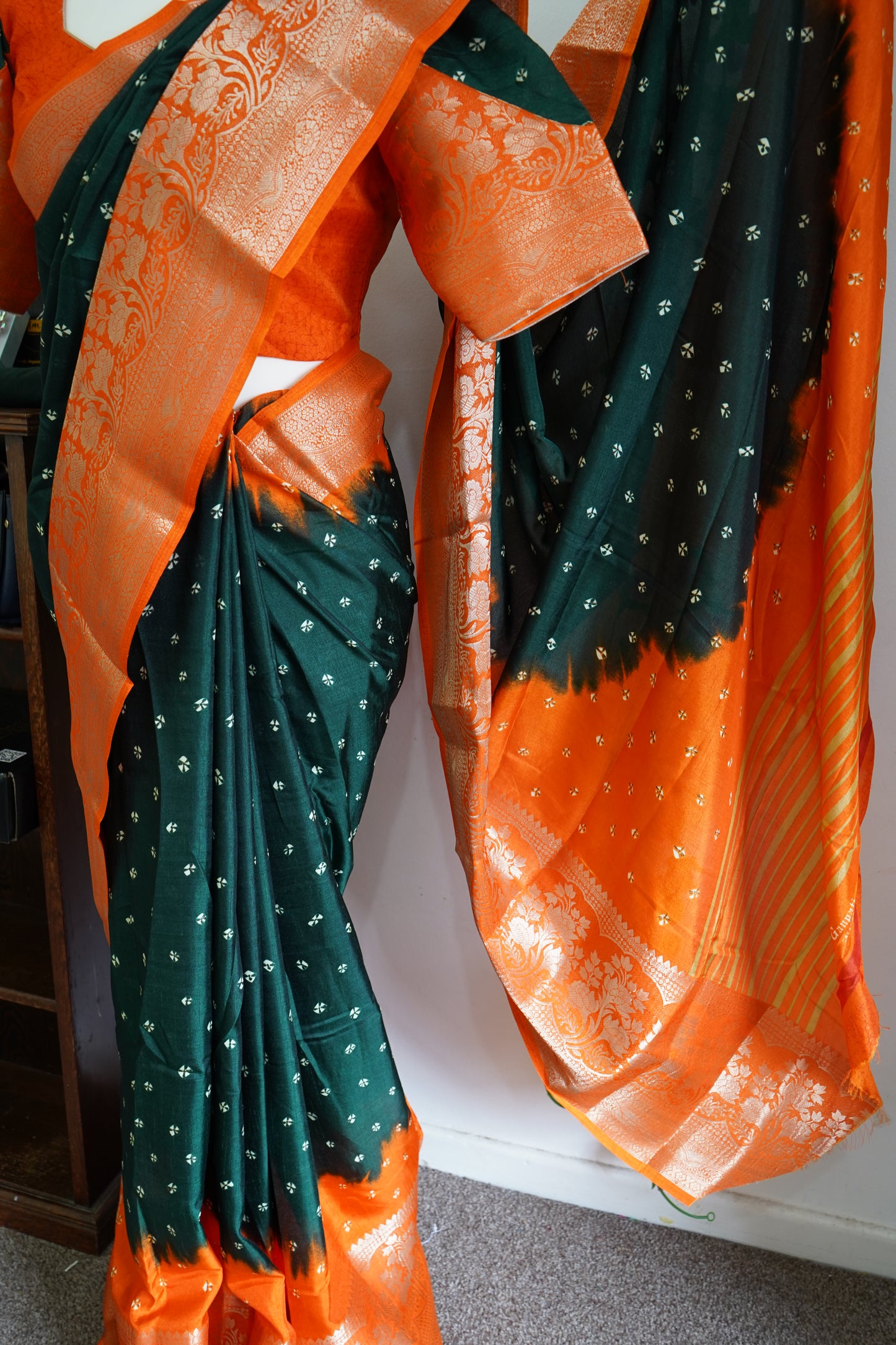 Bandhini dola silk saree with stitched blouse - Green & Orange