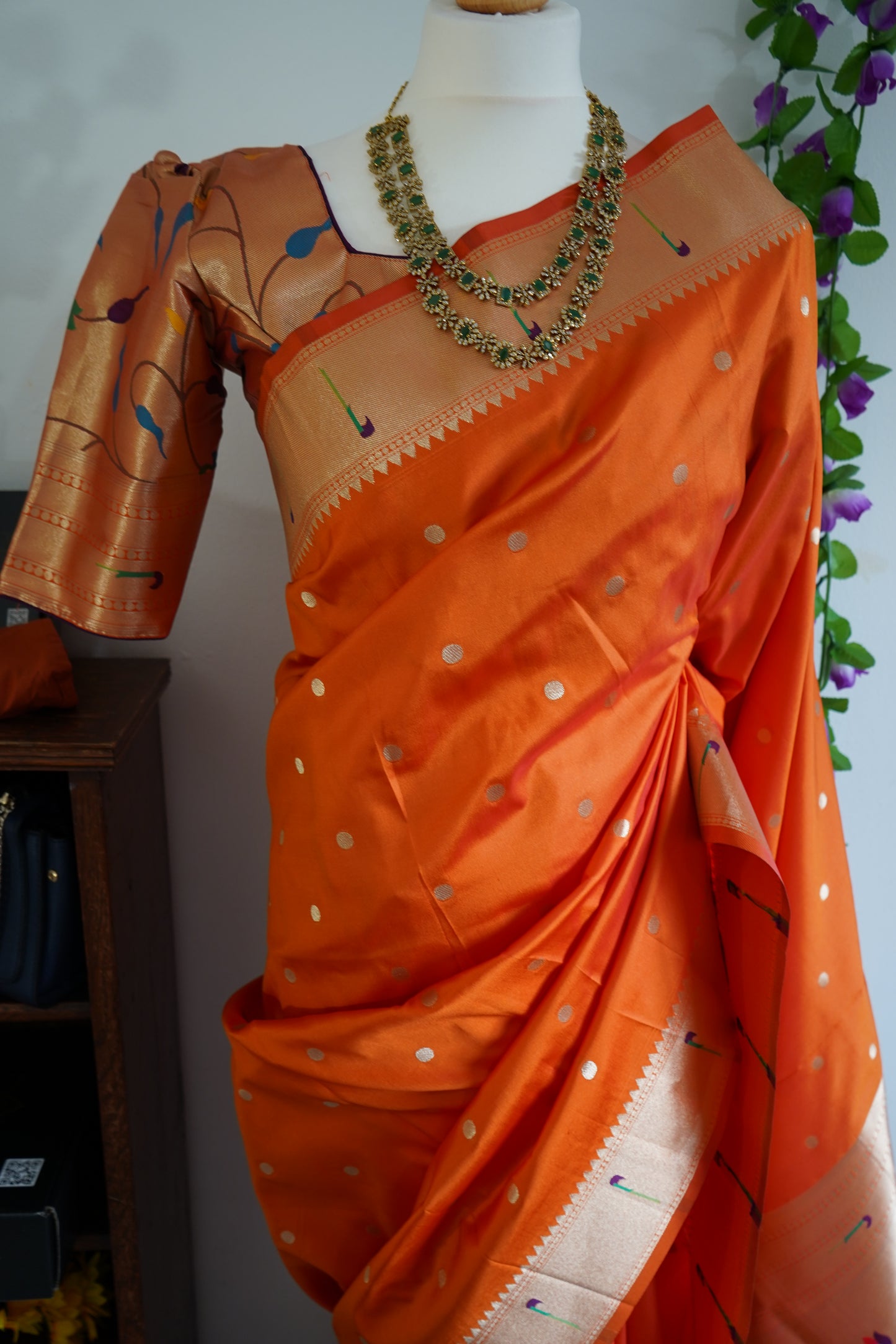 Meena Weaving Paithani Pattu Saree with Dollar Butti – Orange