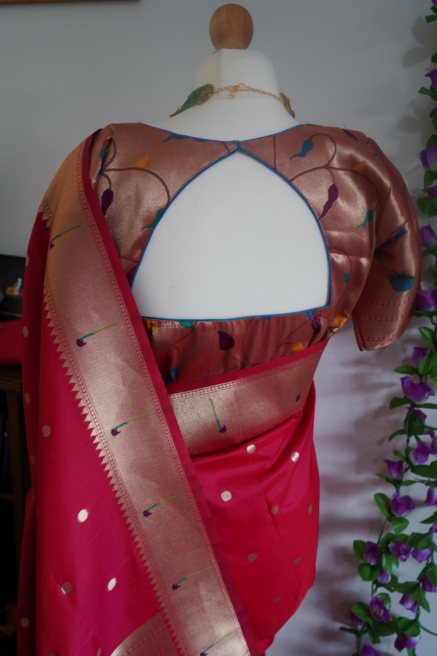 Meena weaving paithani silk with dollar buttis, woven floral pallu saree with stitched blouse – Rani Pink