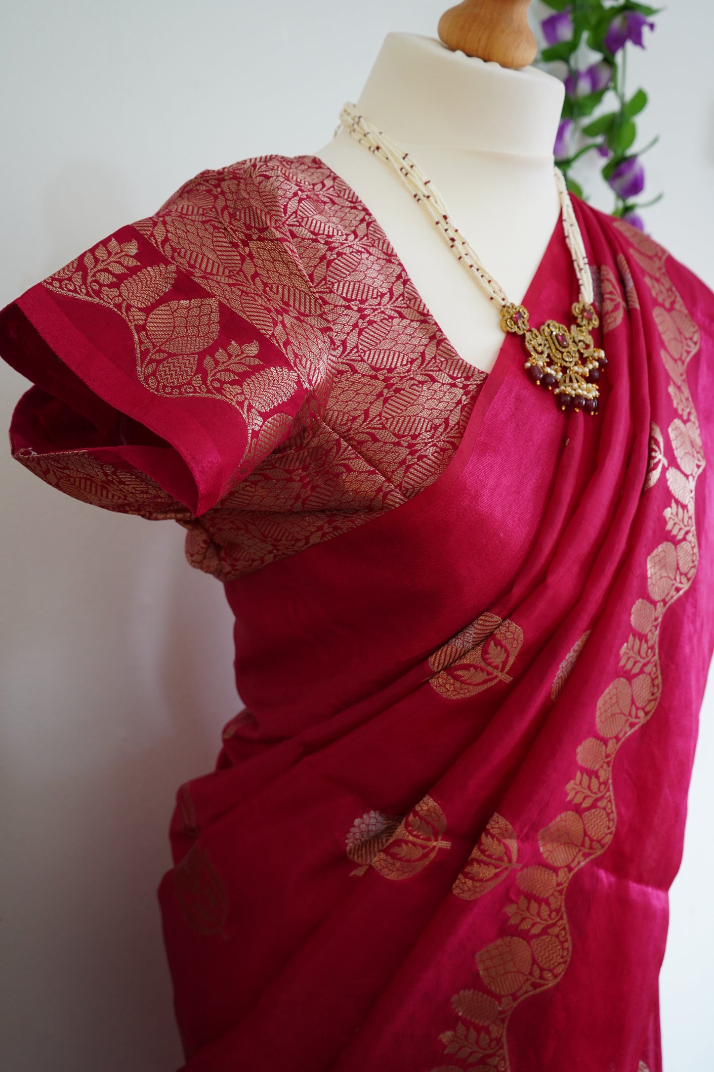 Mango Georgette gold zari motifs saree with stitched blouse - Rani Pink