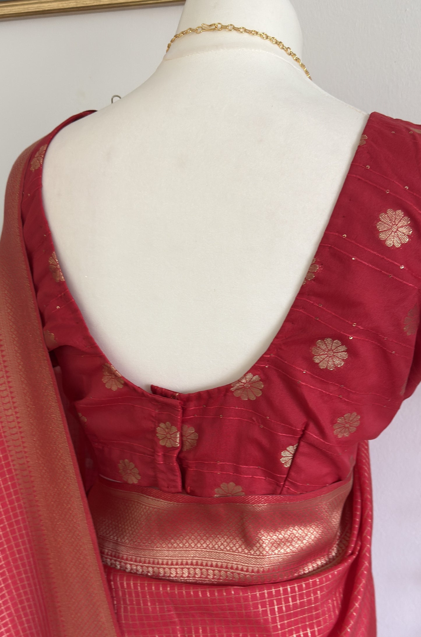 Silk Blend Saree Moti Check Zari Border with stitched blouse - Red