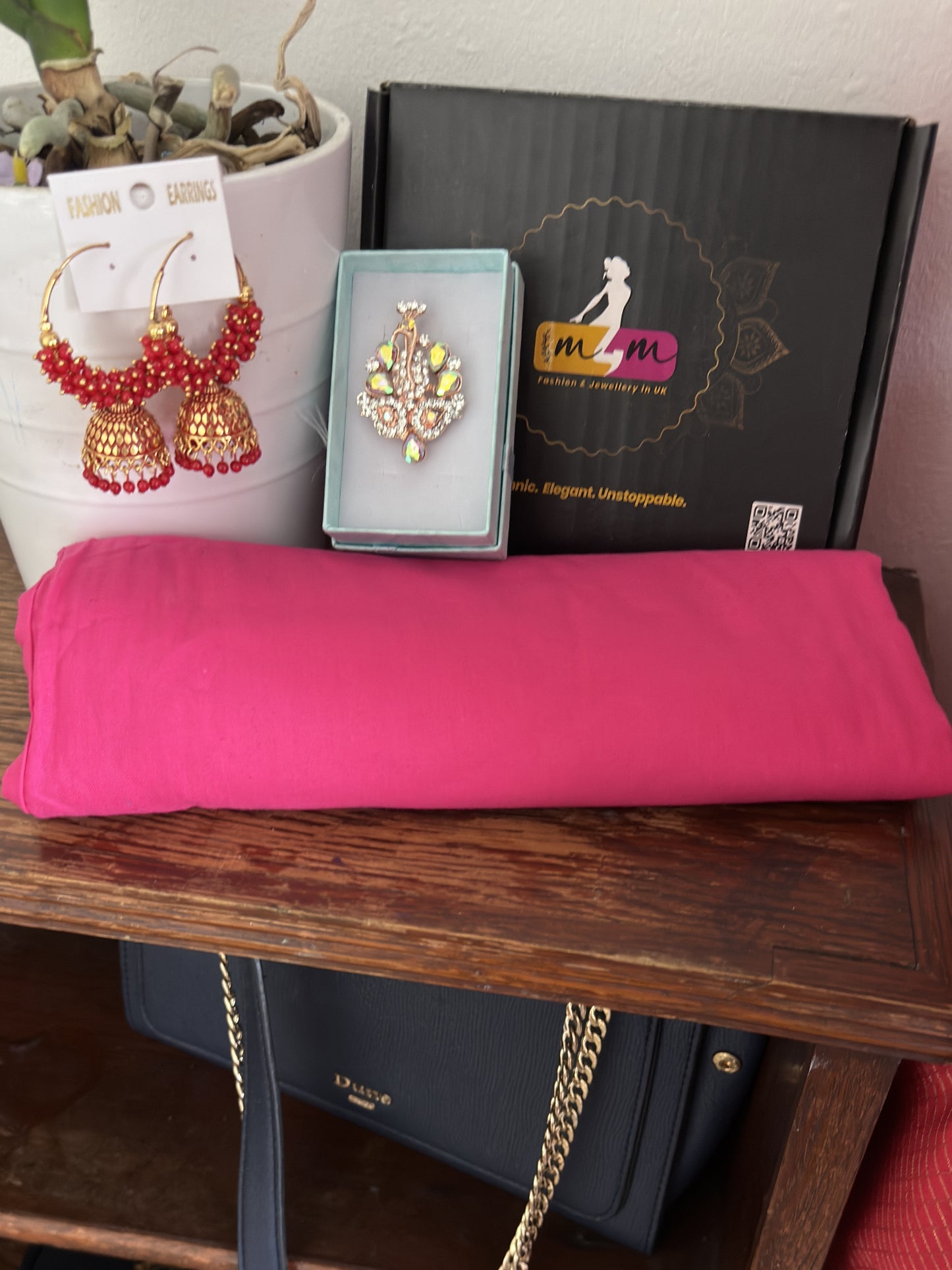 Silk Blend Saree Moti Check Zari Border with stitched blouse - Red