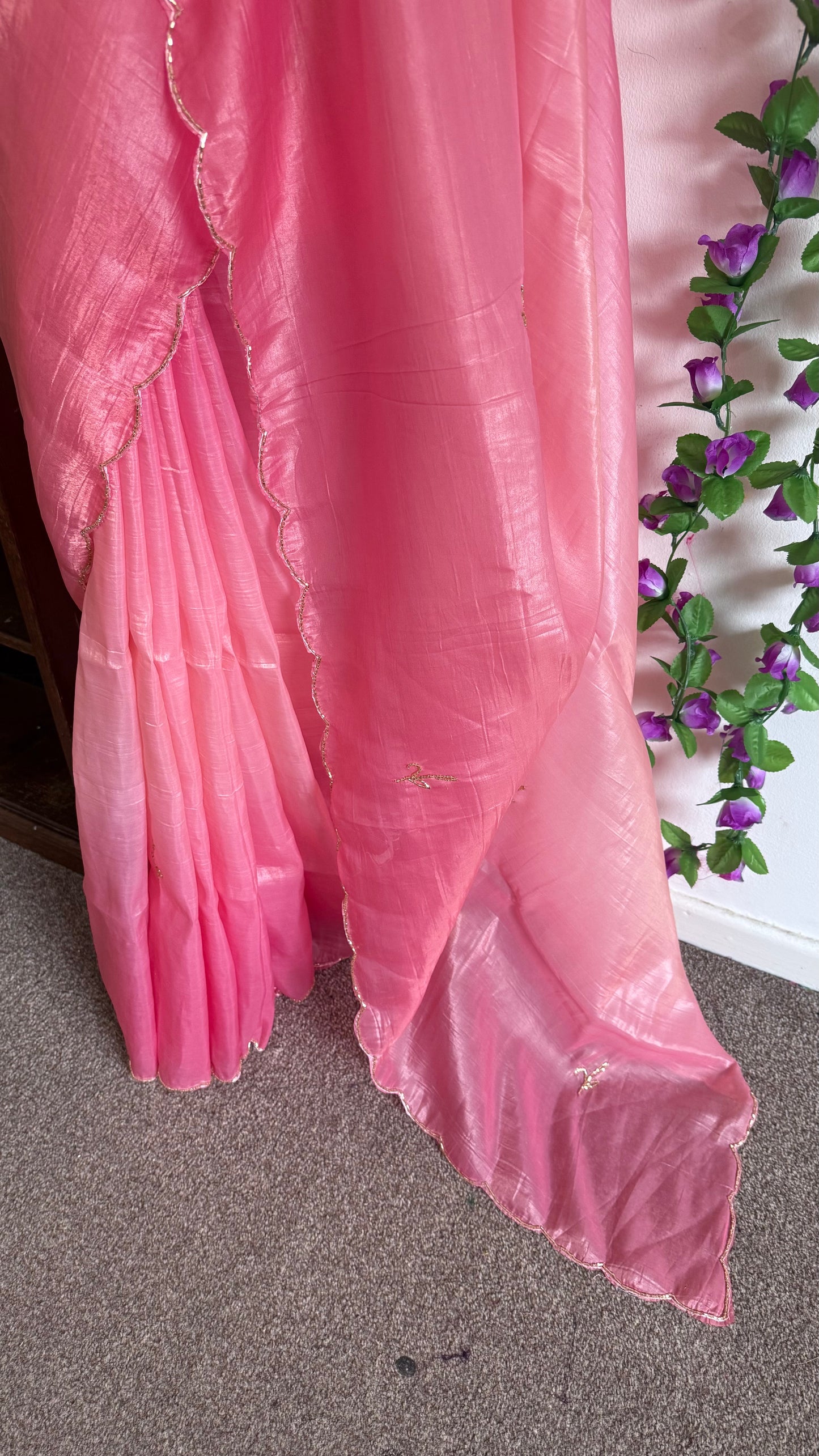 Stunning lightweight Soft Organza Saree Combo with Cutwork border with gold beads-Pink