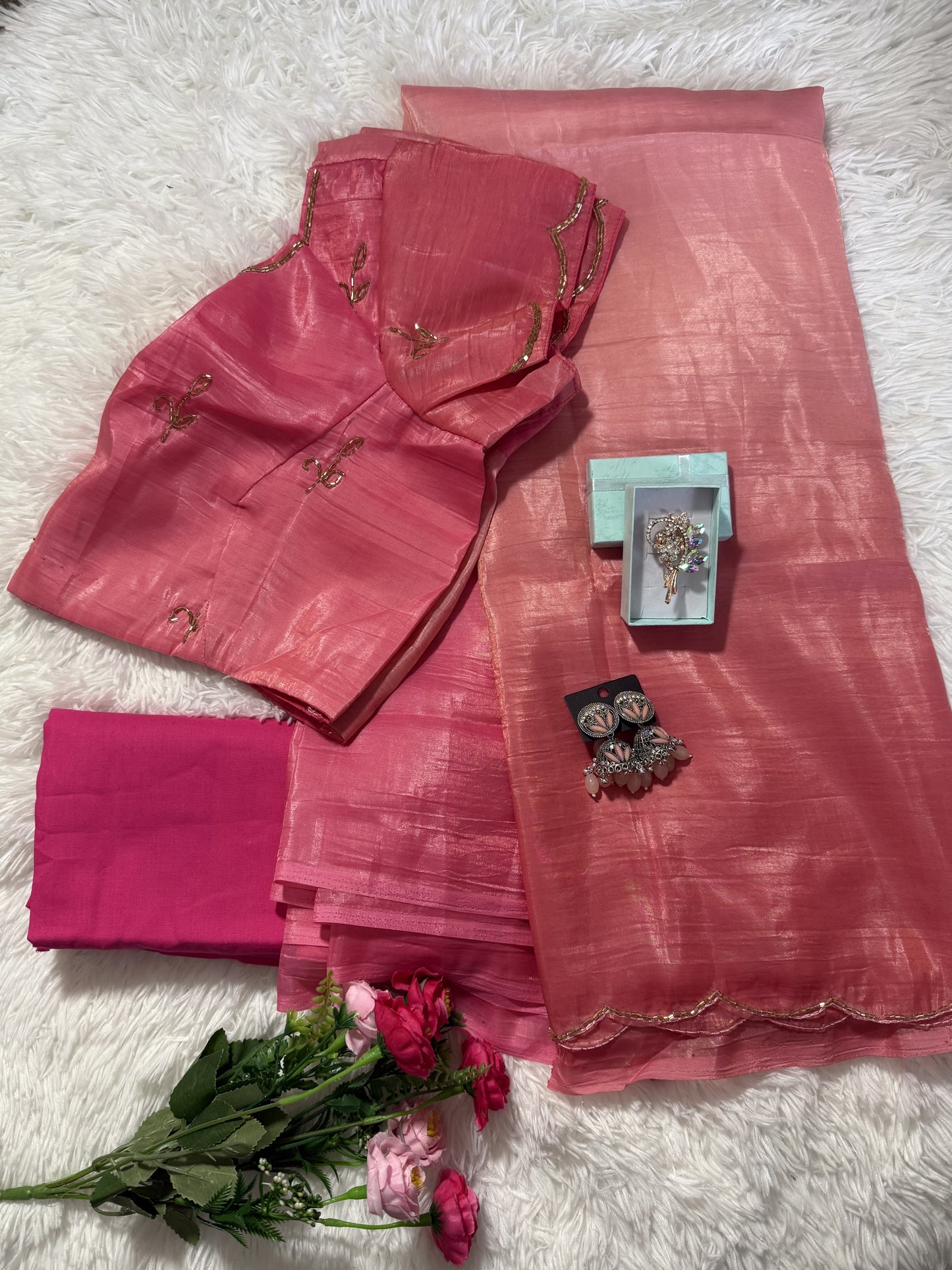 Stunning lightweight Soft Organza Saree Combo with Cutwork border with gold beads-Pink
