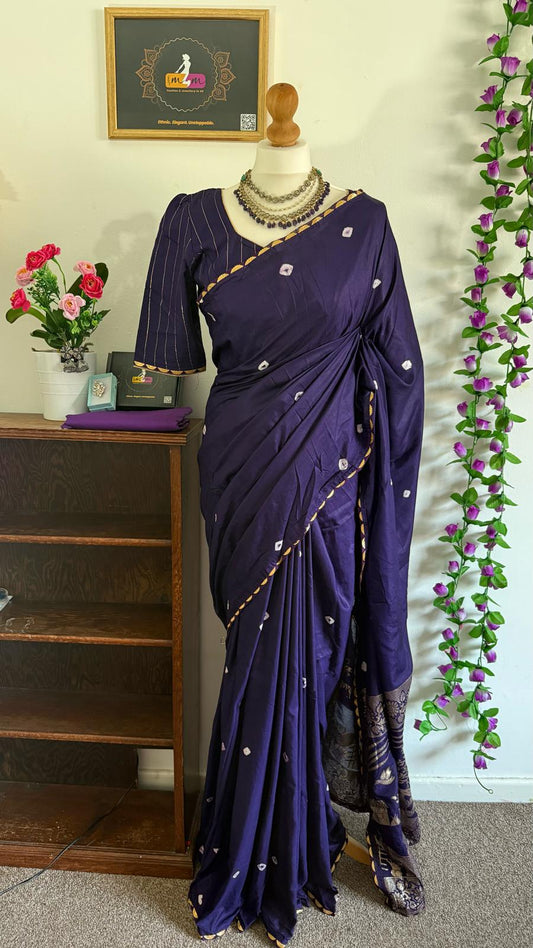 Linen Bandini Print Saree Combo- Stitched Blouse & Matchings - Navi Blue