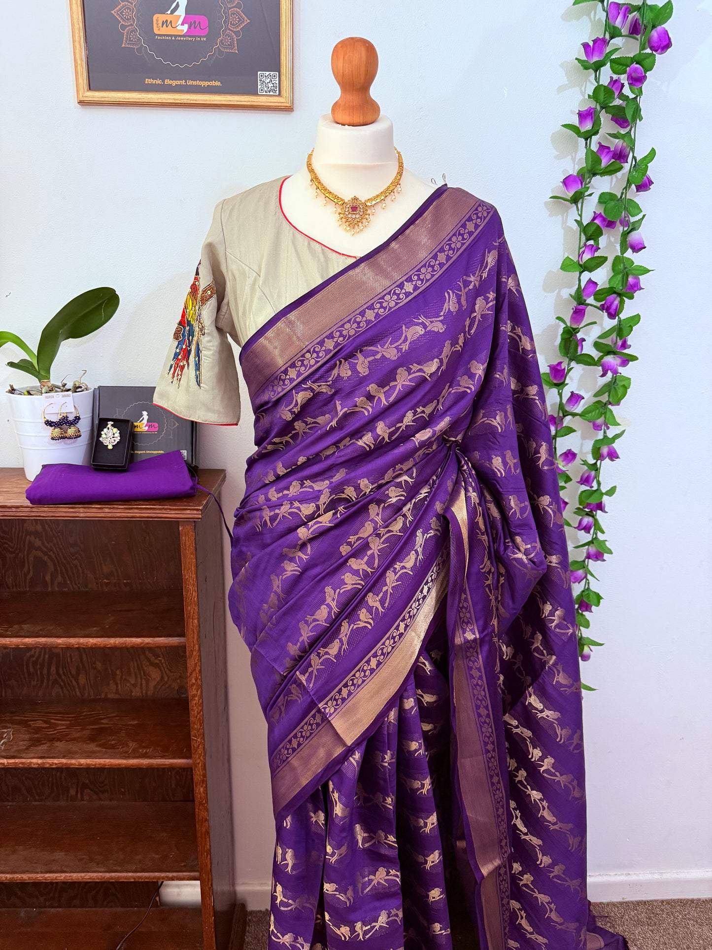 Kanchi Banarasi Saree with Contract Stitched Blouse Bird Detailing