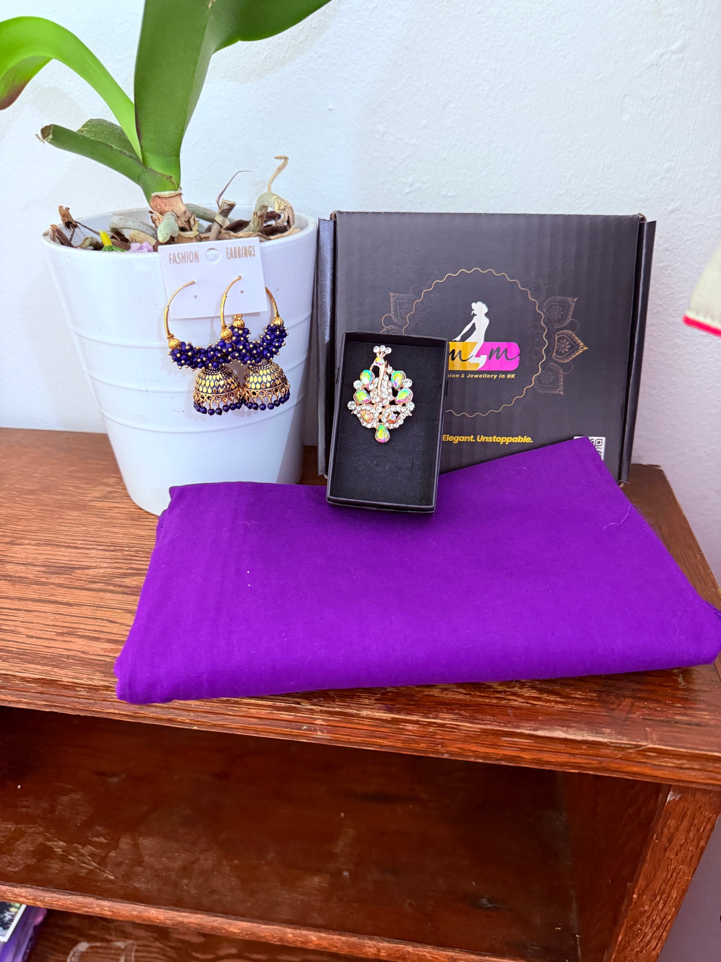 Kanchi Banarasi Saree with Contract Stitched Blouse Bird Detailing