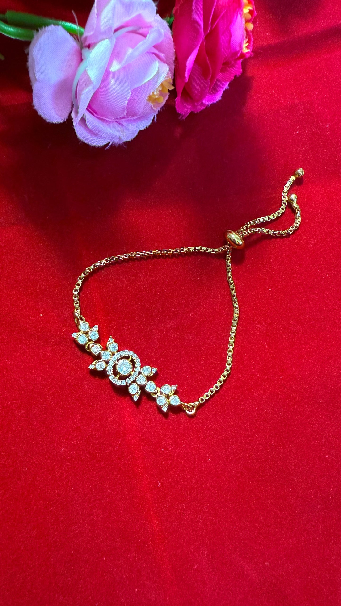 Elegant Adjustable Chain Bracelet with Floral deign – Perfect for Girls & Teens
