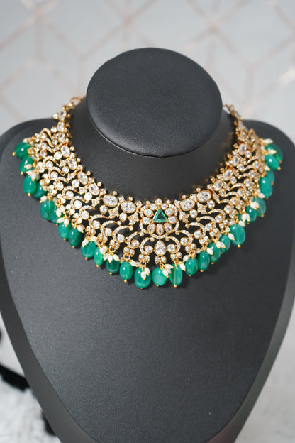 Emerald drop choker necklace, featuring Victorian polish - Green