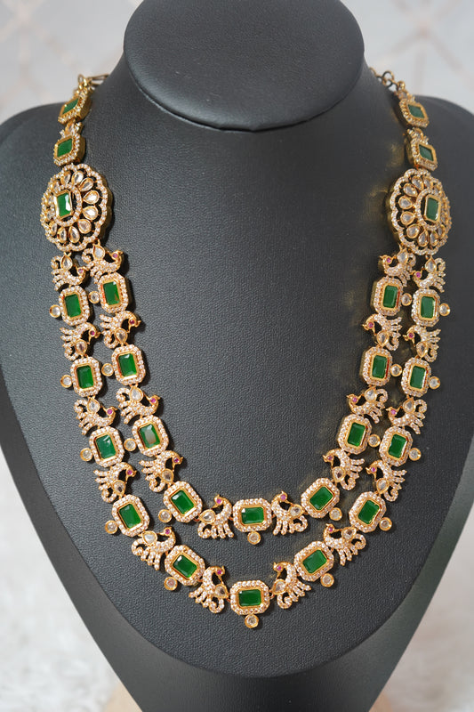 Elegant 2-layered long necklace in green, finished with victorian polish
