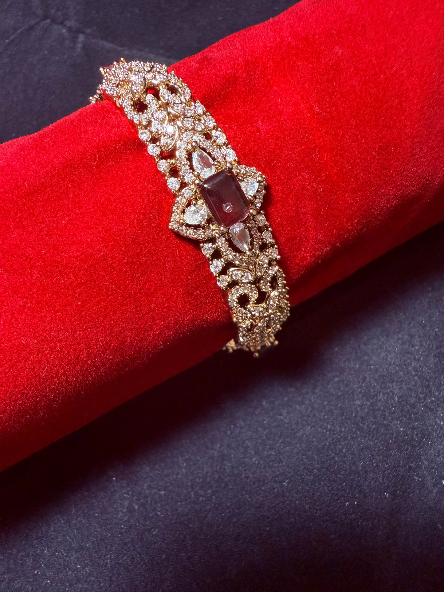 Diamond Alike Finish Single Bangle
