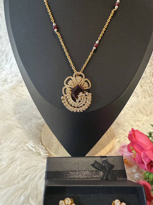 Beautiful pendant chain set with earrings