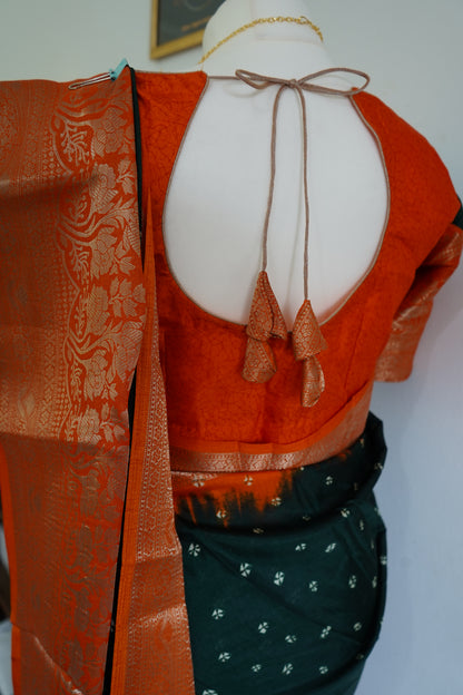 Bandhini dola silk saree with stitched blouse - Green & Orange