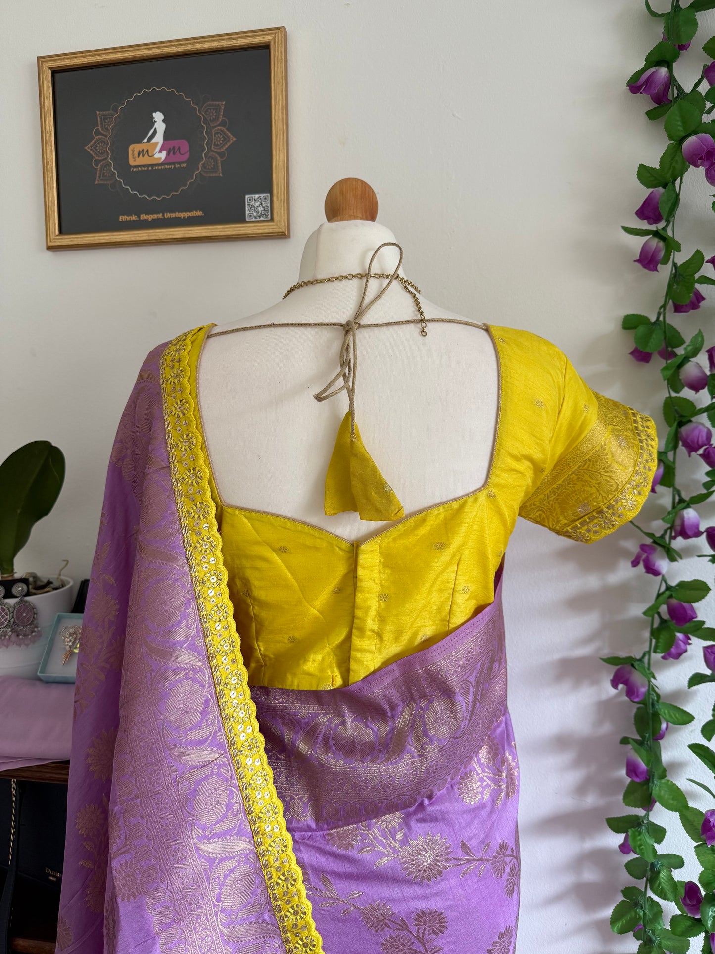 Banarasi Dola Silk Saree with Contrast Scallop Border with Stitched Blouse-Lavender & Yellow