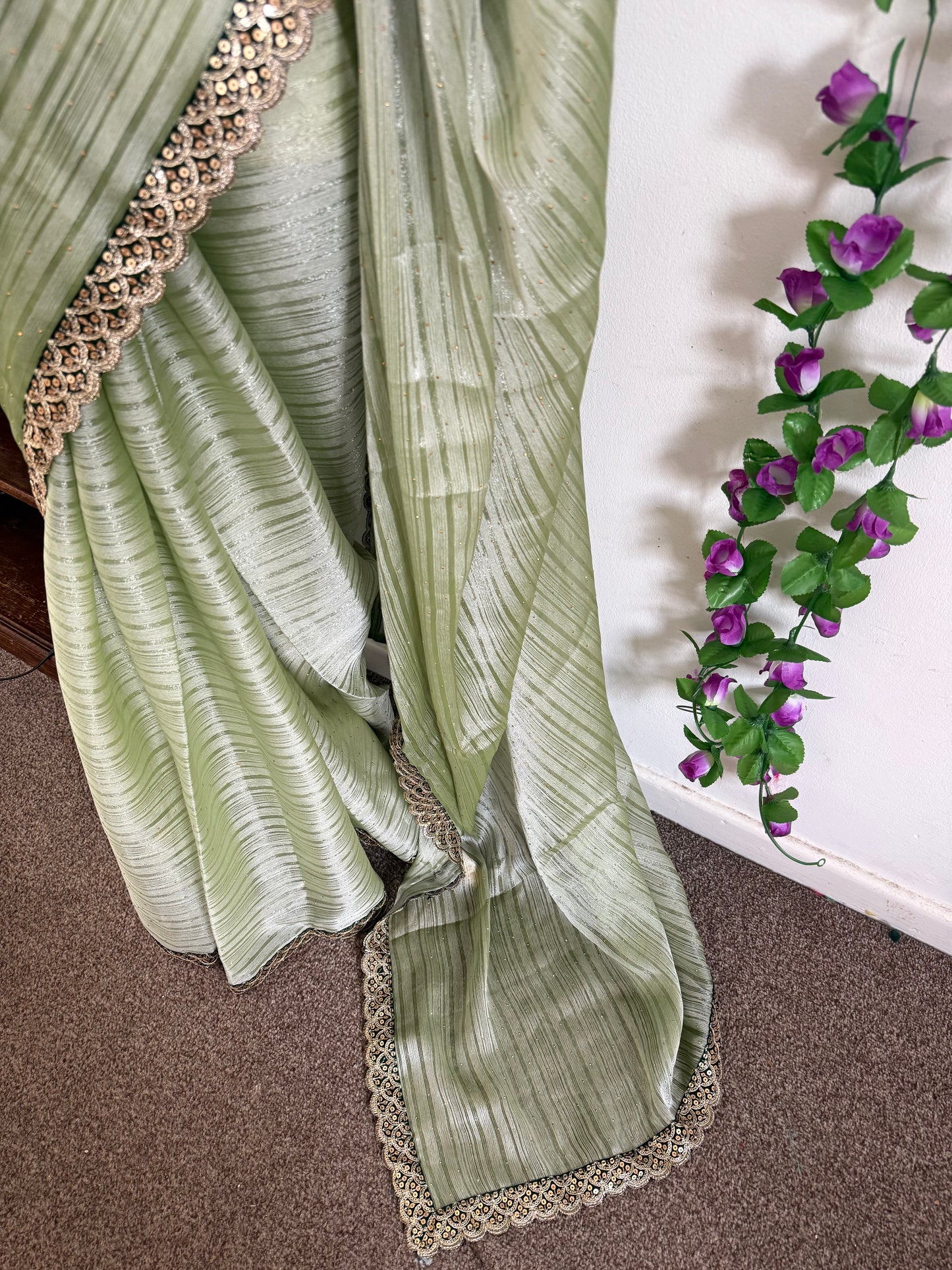 Georgette Saree Combo with Scallop Border with Matching readymade Blouse-Pista Green
