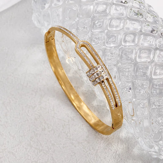 Stylish Round Openable Bracelet in 304 Stainless Steel with Sparkling Water Diamonds